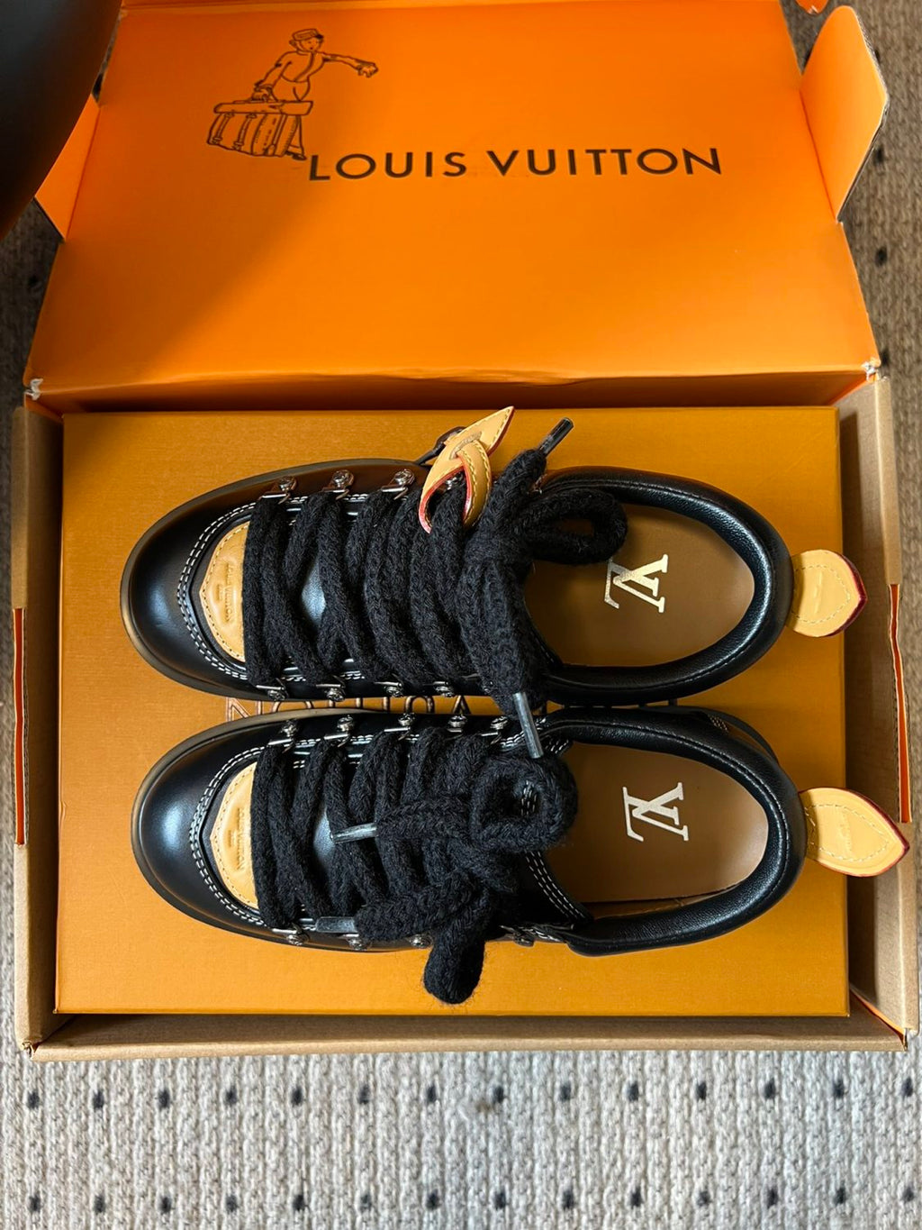Louis Vuitton LV REMIX  Men's And Women's Spring/summer Fashion Casual Round Toe Lace Up Classic Printed Leather Casual Shoes Hiking Derby Shoes #78382