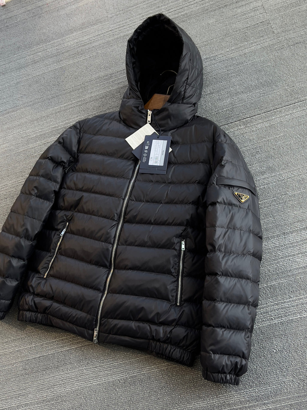 Prada Piumino Nylon Down Jacket Nero #336637