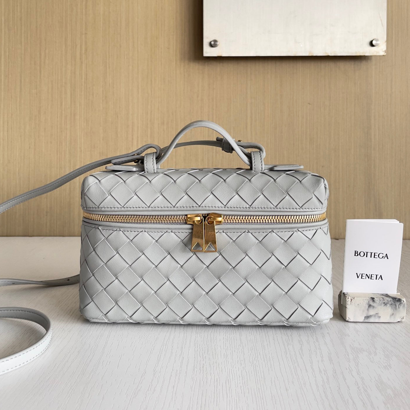Bottega Veneta Bang Bang Women's Gold Accessories Zipper Closure Solid Color Calfskin Shoulder Crossbody Handbag Bag Bags #76533