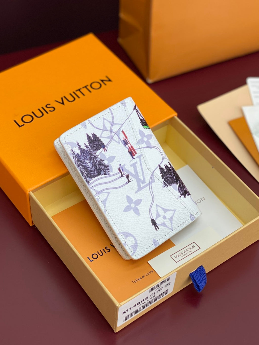 Louis Vuitton Men's Solid Color Logo Print Holiday Sports Series Leather Card Holder Wallet Bag Bags #77332