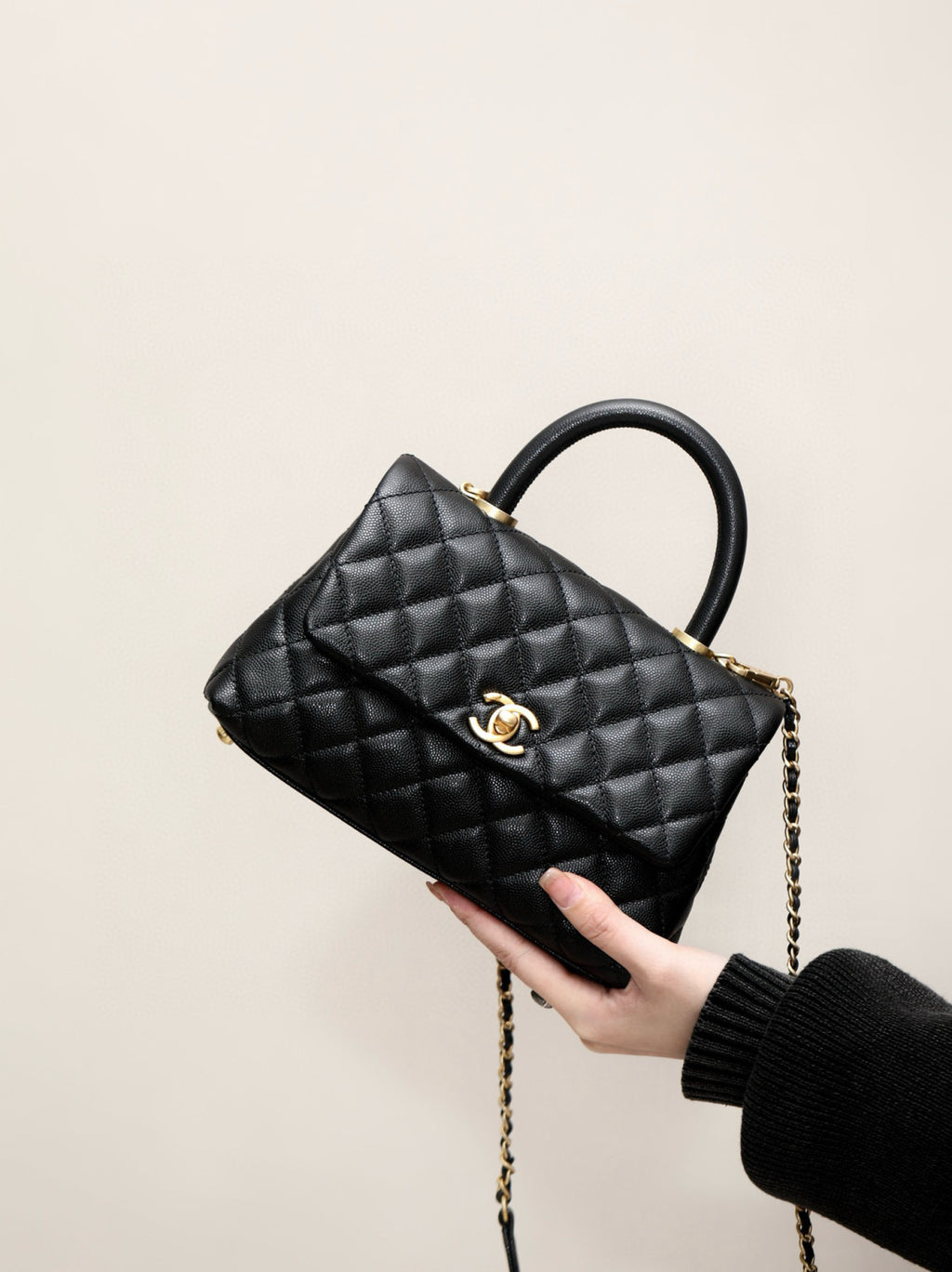 Chanel COCO Handle 16 Classic Logo Black Gold Leather Caviar Chain Shoulder Crossbody Mini Small Medium Women's Spring Summer Black Bag Bags #81386