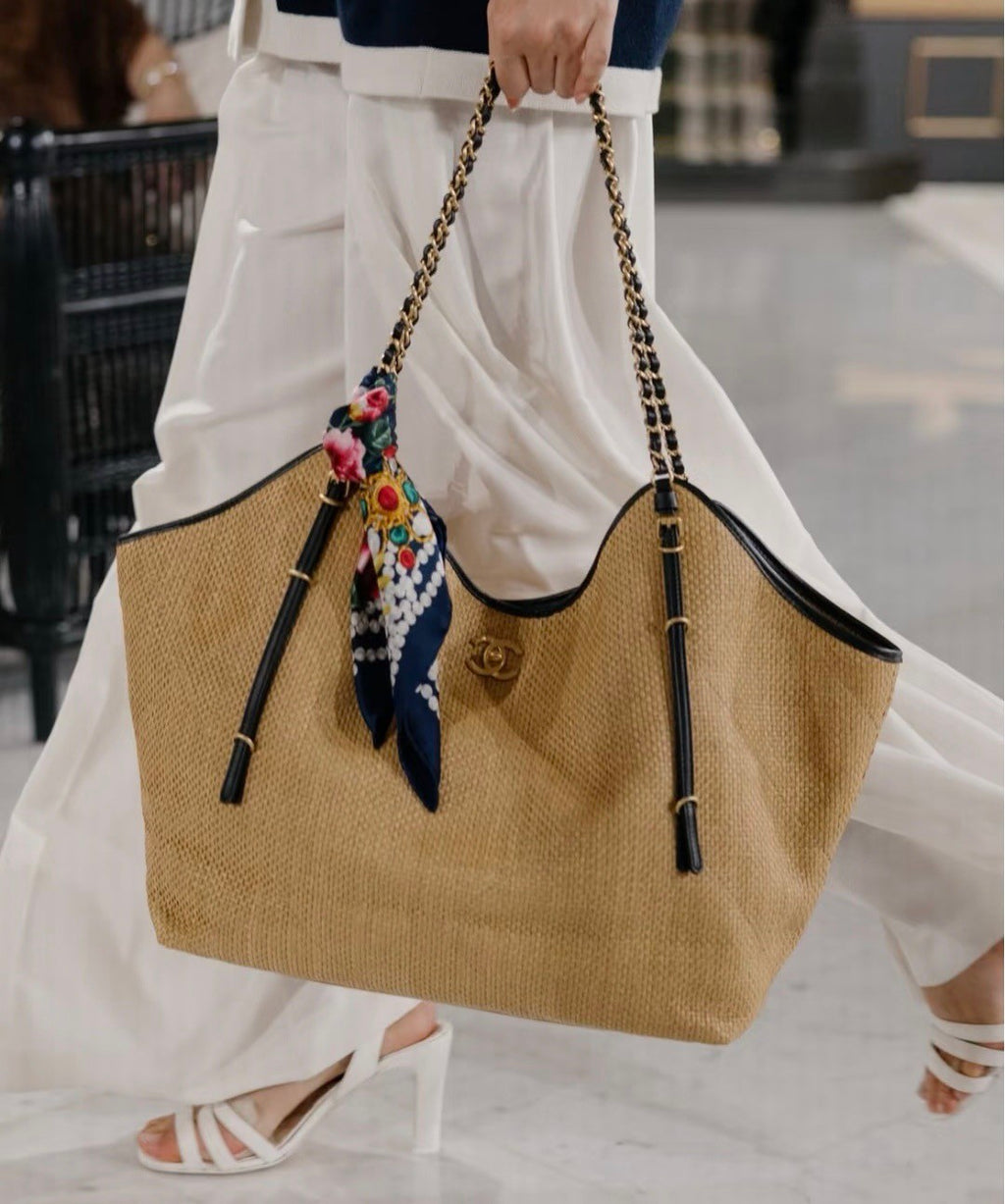 Chanel 26 Early Spring Resort Collection MAXI Tote Bag Gold Metallic Accents Tri-Color Fashion Statement Elegant and Refined Handheld Spacious Tote Bags #194915