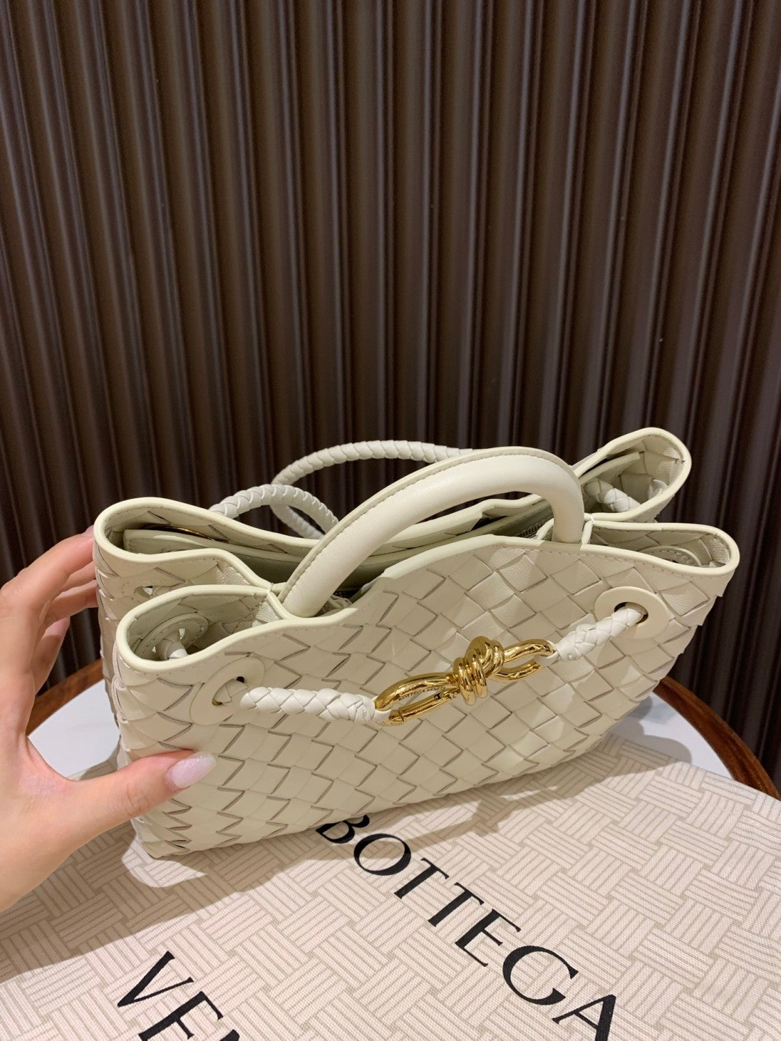 Bottega Veneta Andiamo Small Handbag Sea Salt White Crossbody Bag Woven Magnetic Clasp Tote Shoulder Bag Bags 743568VCPP12272 #196893