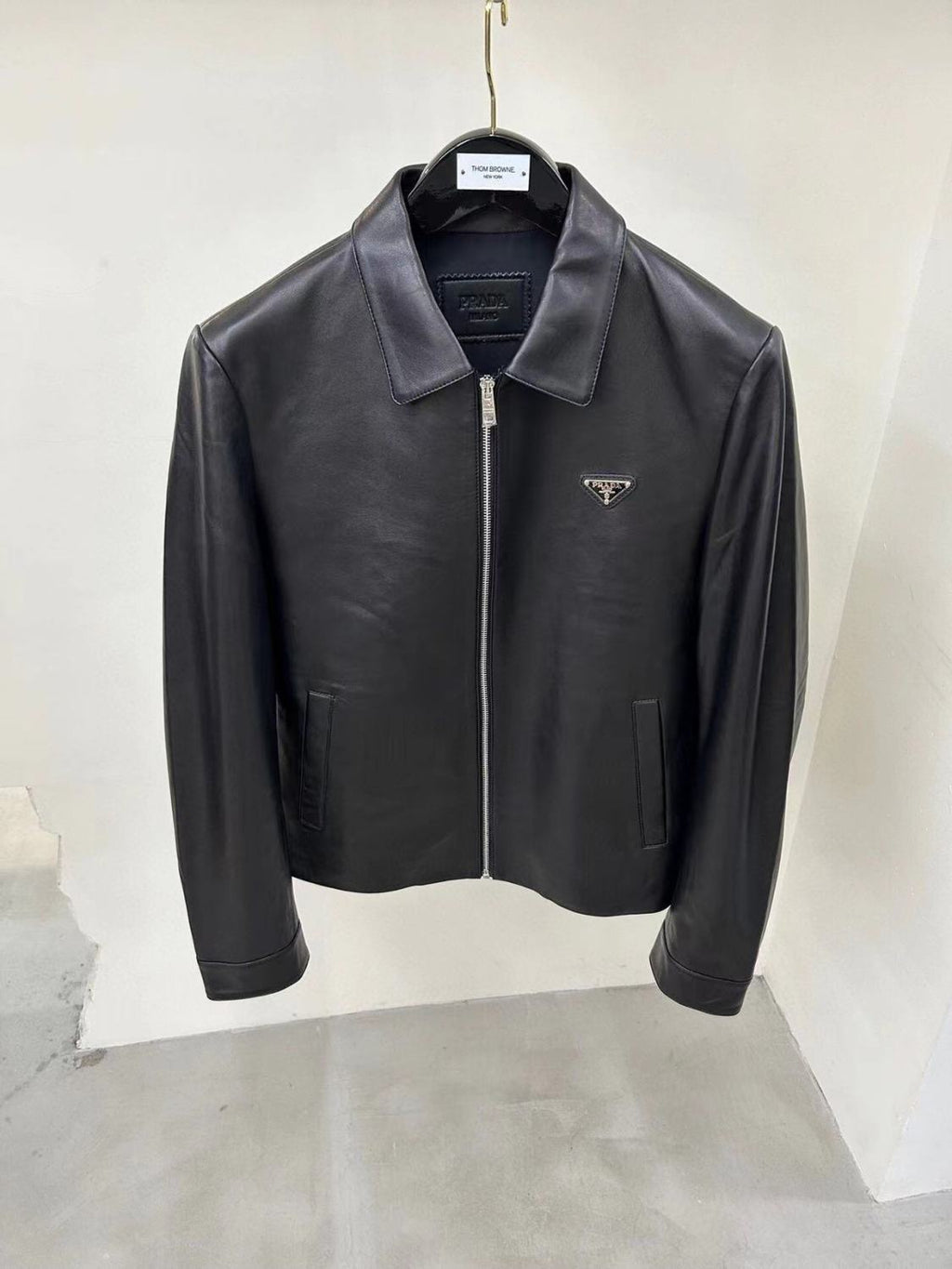 Prada Men's Fall And Winter Black Sheepskin Lapel Zipper Long Sleeved Jacket #98475