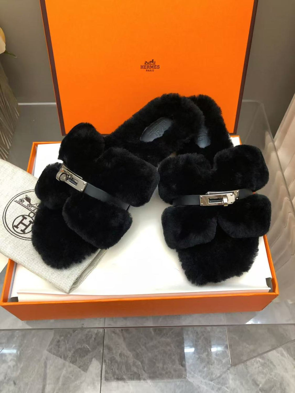 Hermes Women's Spring. Summer. And Fall Solid Color Wool And Leather Slip-On Flat Casual Shoes #81516