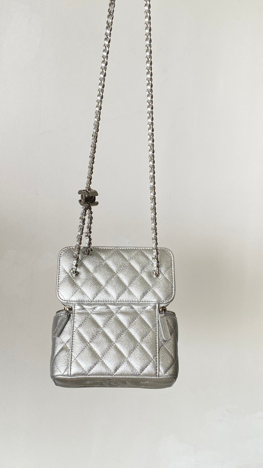 Chanel Women's Retro Vanity Series Solid Color Double C Adjustable Buckle Plaid Leather Shoulder Crossbody Casual Cosmetic Bag Bags #77857