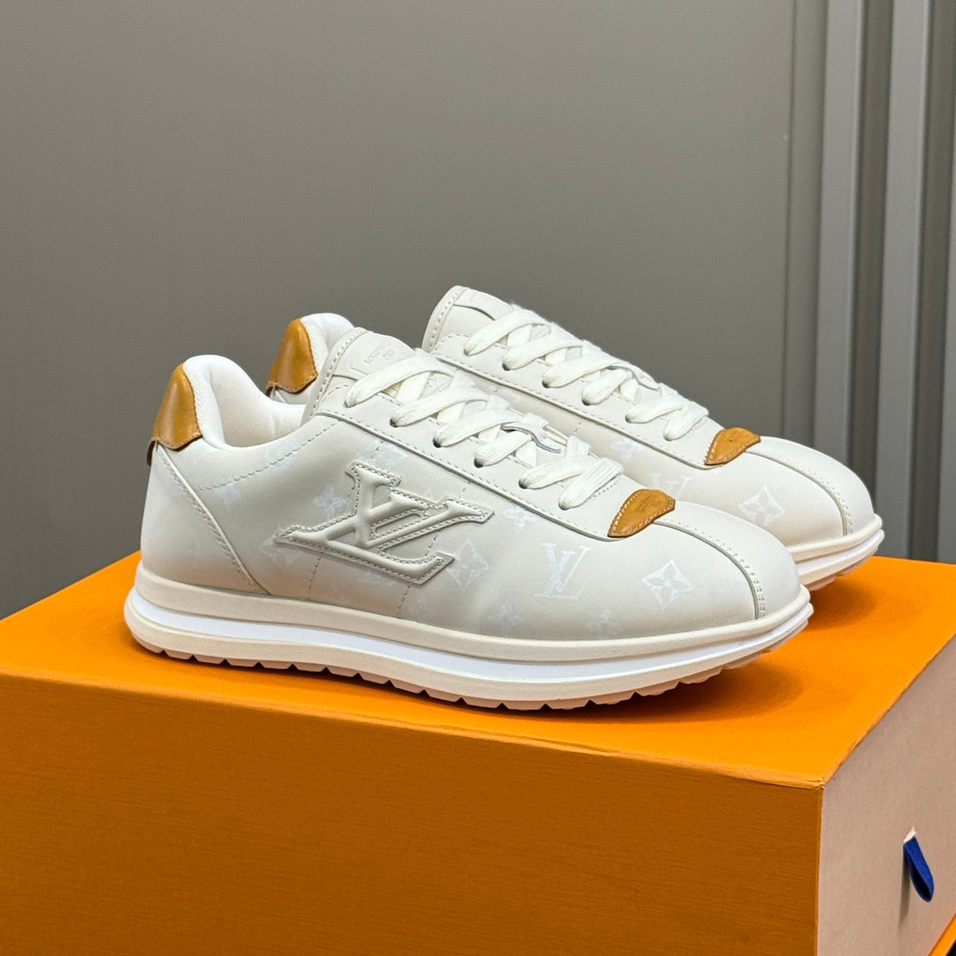 Louis Vuitton LV Buttersoft Men's and Women's Solid Color Leather Embroidered Logo Low-Top Lace-Up Sneakers Shoes #77347