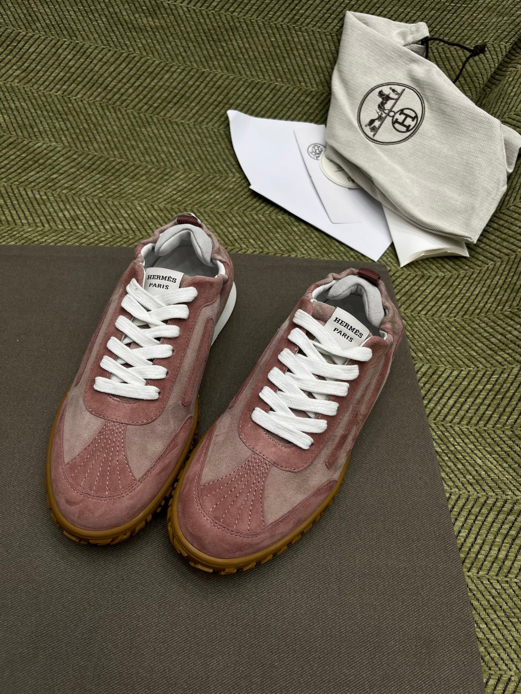 Hermes Women's Four Seasons Low Round Toe Lace Up Casual Shoes Solid Color Leather Jet Sneakers #81318
