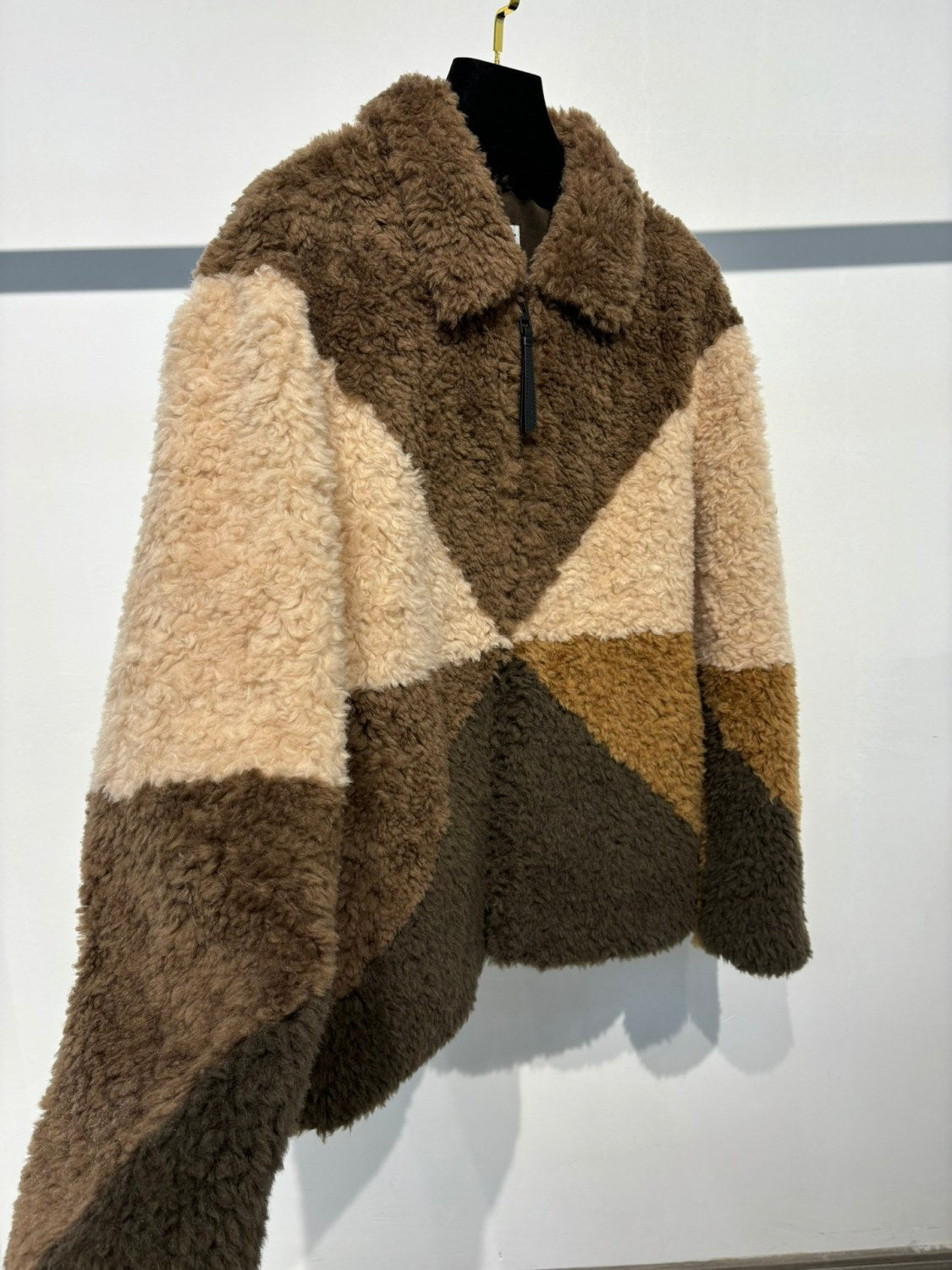 Loewe Men's Logo Shearling Wool Fur Spring/Fall Oversized Collar Contrast-Color Embossed Zipper Jacket Ngvp #2541