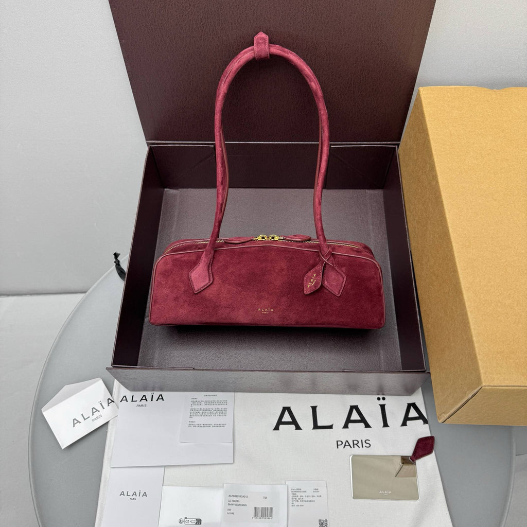 Alaïa Raspberry Le Teckel Medium Bag in Nubuck #320545