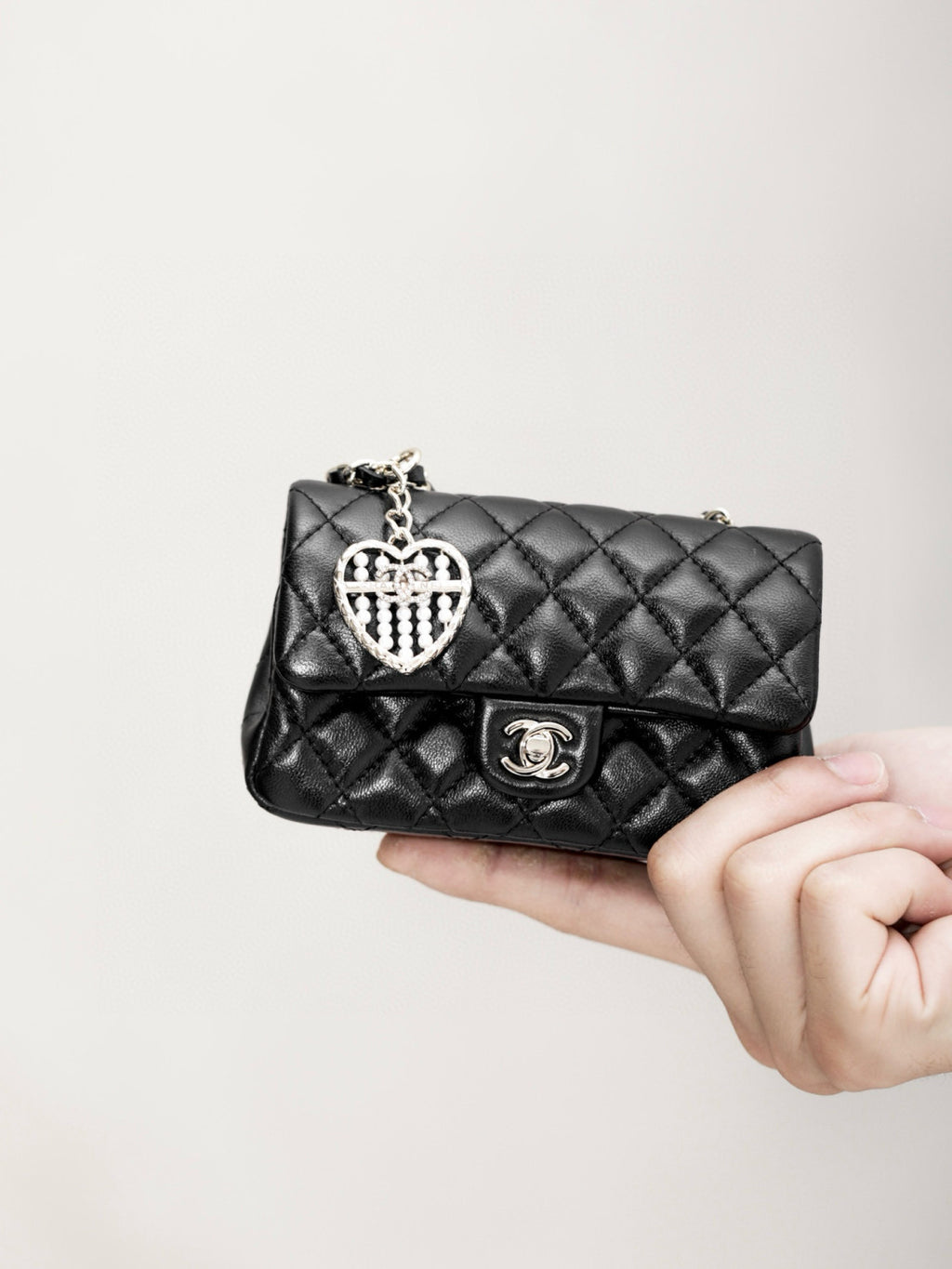 Chanel Women's Solid Color Chain Strap Flap Leather Mini Pendant Bag Bags AP4760-B21223-U0509 #77494
