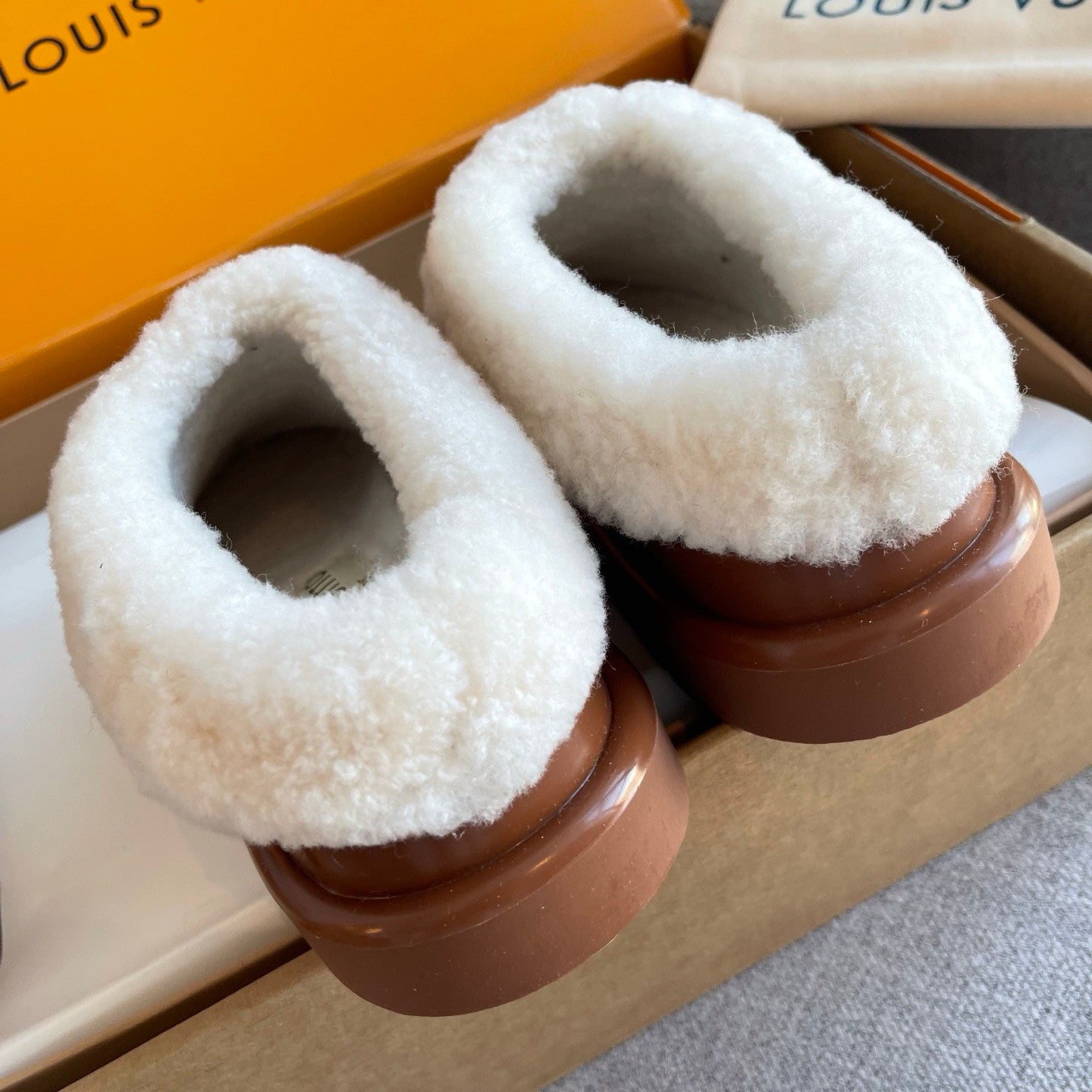 Louis Vuitton Cortina Closed Mule Shoes #334366