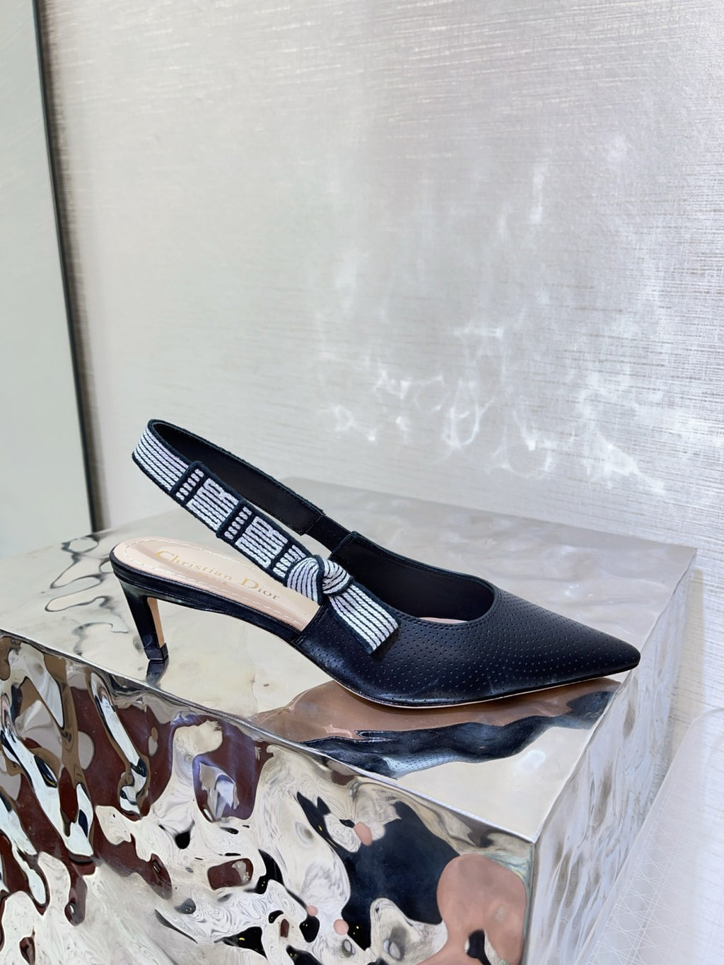 Dior Toujours Women's Summer Solid Color Pointed Toe Closed Toe Fine Heel Breathable Sheepskin Leather High Heel Shoes #77214