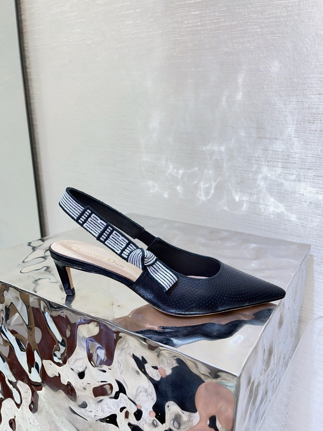 Dior Toujours Women's Summer Solid Color Pointed Toe Closed Toe Fine Heel Breathable Sheepskin Leather High Heel Shoes #77214