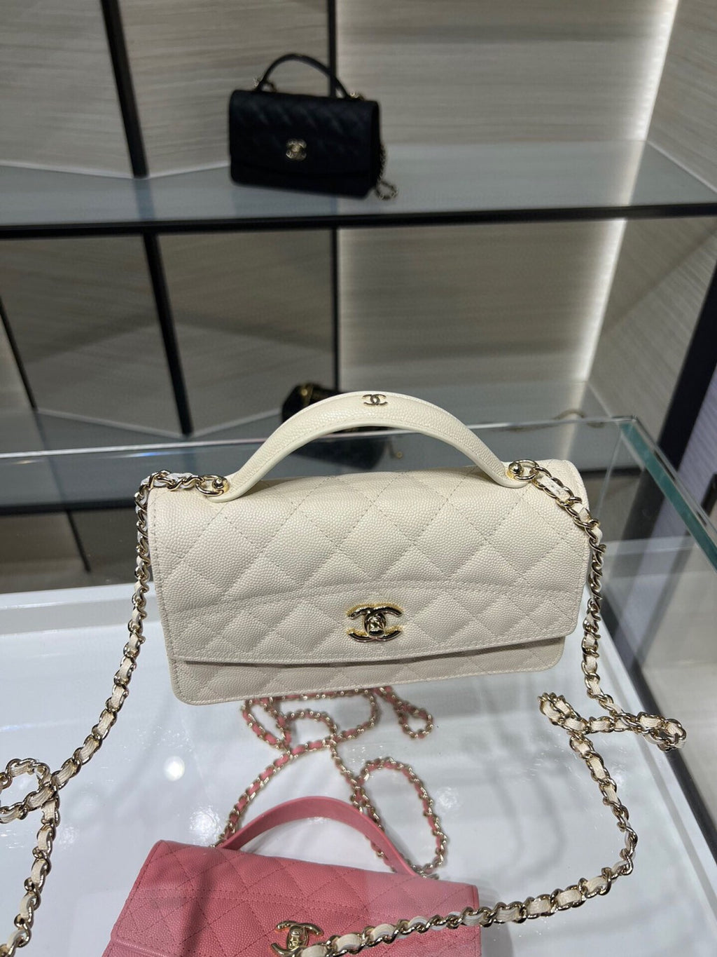 Chanel Chain Clutch Grain Embossed Calfskin With Gold Metal Logo Shoulder Crossbody Bag Fashion Temperament Pure Colour Spring Summer Bags AP4402Y #81133
