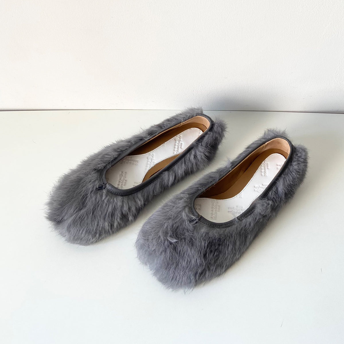 Maison Margiela Spring And Autumn Plush Split Toe Shoes Fashion Casual Comfortable Flat Shoes Solid Colour Temperament Women's Shoes #81148