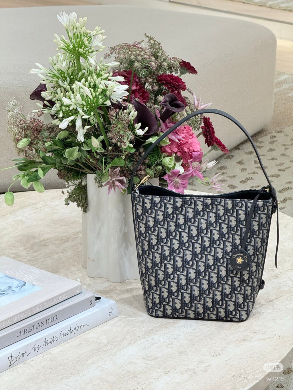 Dior Women's Mini Bags #332585