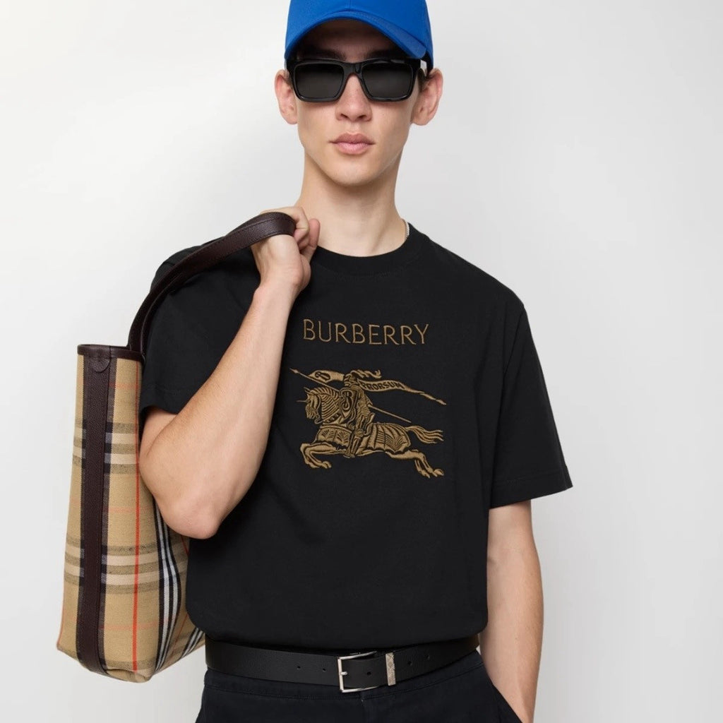 Burberry 26SS Men's and Women's Solid Color T-shirt With Embroidered Logo and Word Art Graffiti #333415