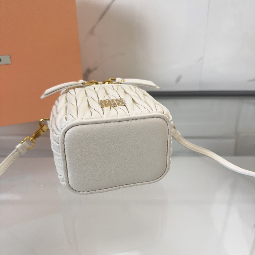 Miumiu Matelassé Women's Solid Colour Soft Sheep Leather Ultra Mini Handbag Shoulder Crossbody Bag Bags #76617