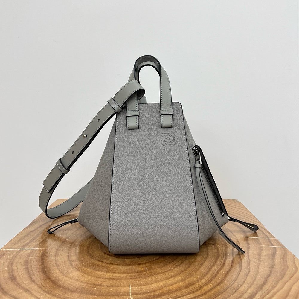 Loewe Small Hammock bag in classic calfskin Black#335867