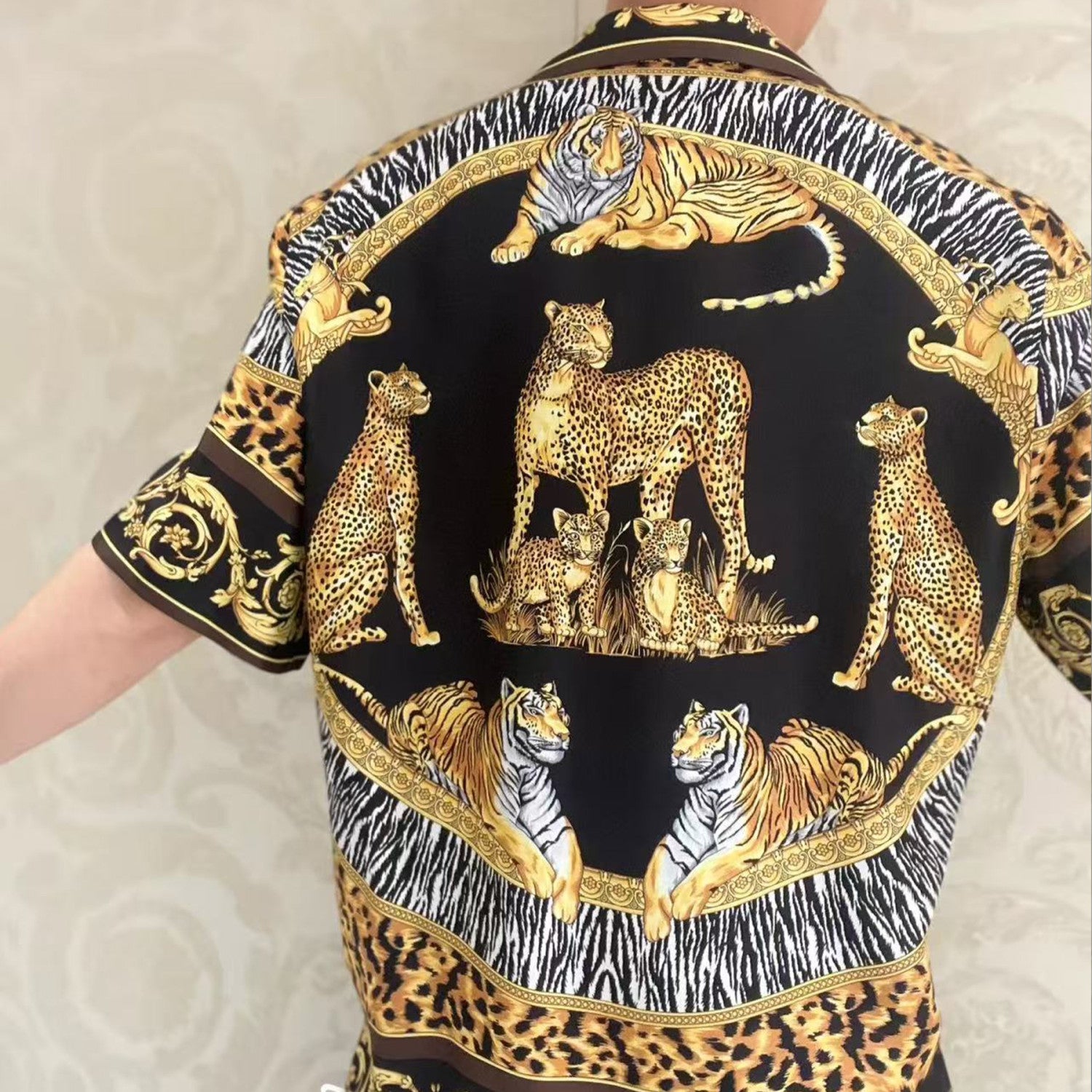 Versace Wild Cats Silk Lapel Shirt Shorts Set Men's Luxury Temperament Casual Single-breasted Shirt Elastic Waist Shorts Suit Set Ngvp #2444