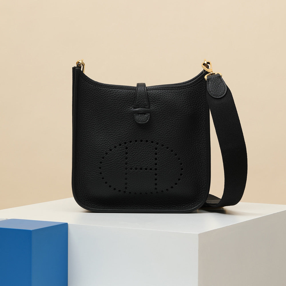 Hermes Evelyne 23 Elephant Grey Silver Buckle Black And Silver Single-shoulder Crossbody Bag Multi-colour Collection Link A Luxurious And Elegant Crossbody Bag Bags #82929A