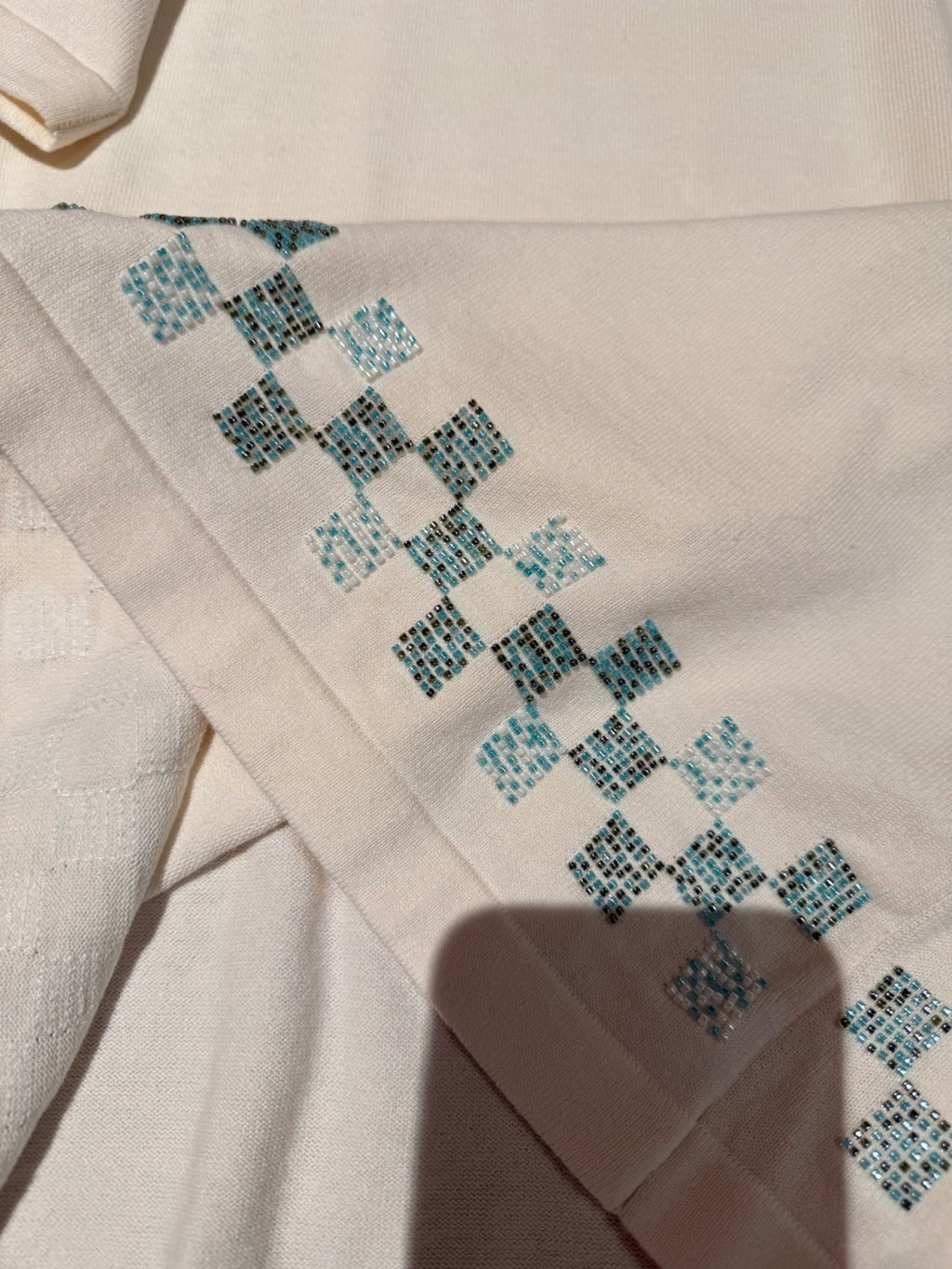 Louis Vuitton Men's Summer Embroidered Beaded Small Snake Pattern Solid Color Round Neck Short Sleeve T-Shirt #77554