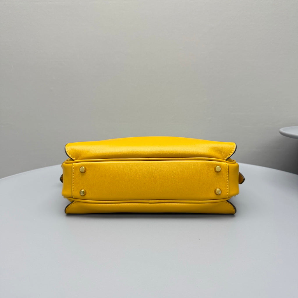 Balenciaga Le 7 Shoulder Bag Medium #378950