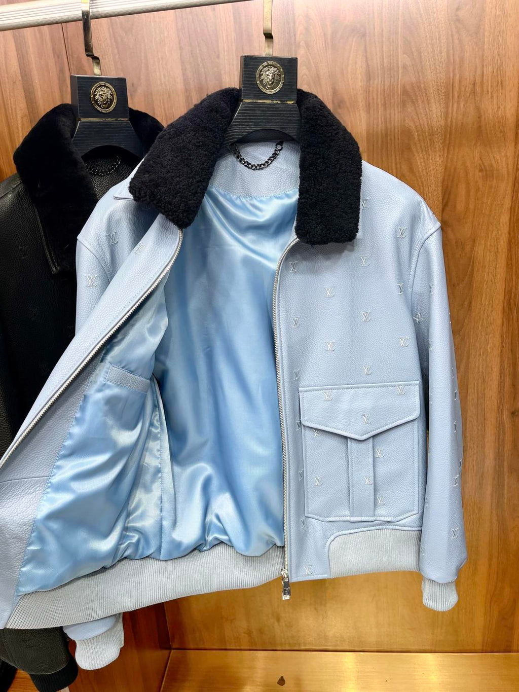 Louis Vuitton Men's Fall/winter Pilot Drawstring Jacket Solid Color Logo Jacquard Hair Collar Colorblocking Leather Jacket #71553