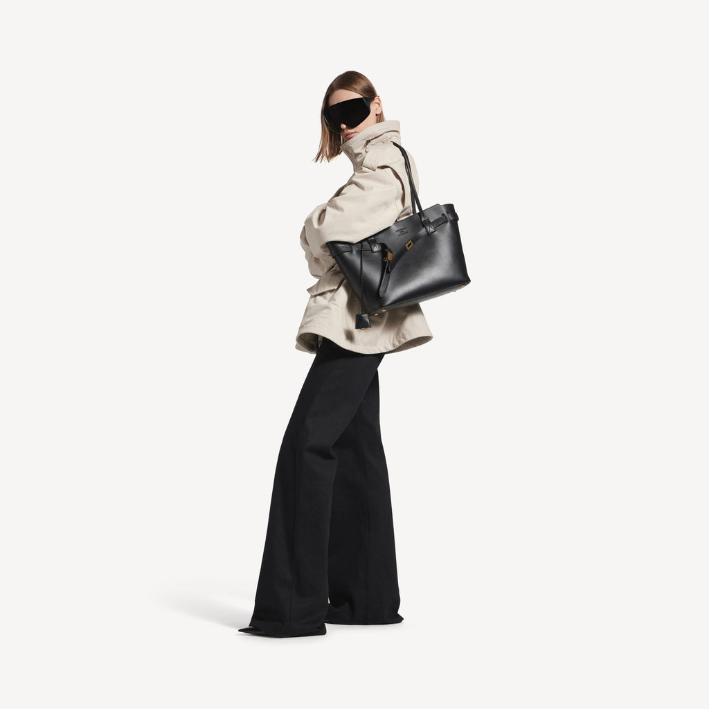 Balenciaga Bel Air Black Shoulder Bag With Gold Buckle And Belt Design Large Capacity Tote Bag Bags #84179A
