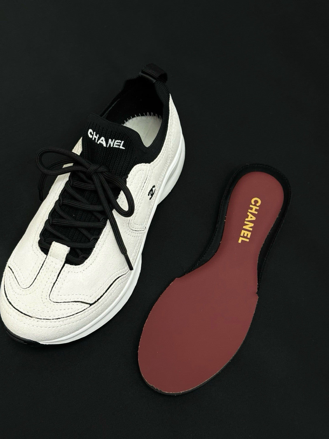 Chanel Cc Retro Casual Sneakers #387599
