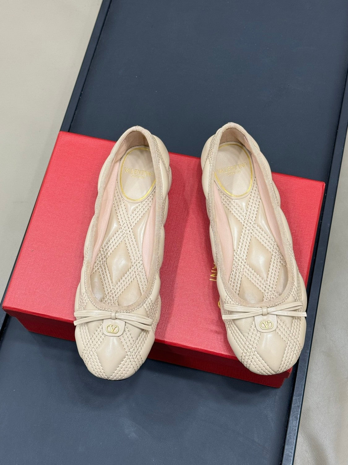 Valentino Garavani Leather Ballerinas #336893