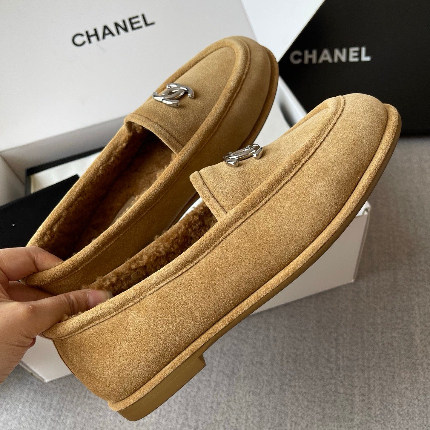 Chanel Women's Fall/Winter Logo Suede Solid-Color Round-Toe Low-Top Loafers Casual Flats Shoes #81589
