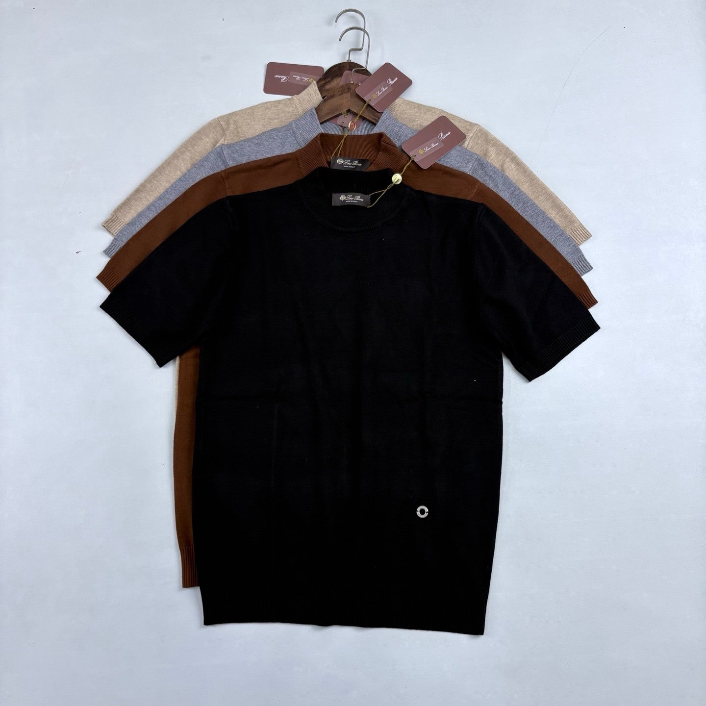 Loro Piana Men's Solid-Color Metal Logo Crew Neck Knit Short-Sleeve Sweater for Spring. Autumn. and Winter Ngvp #2725