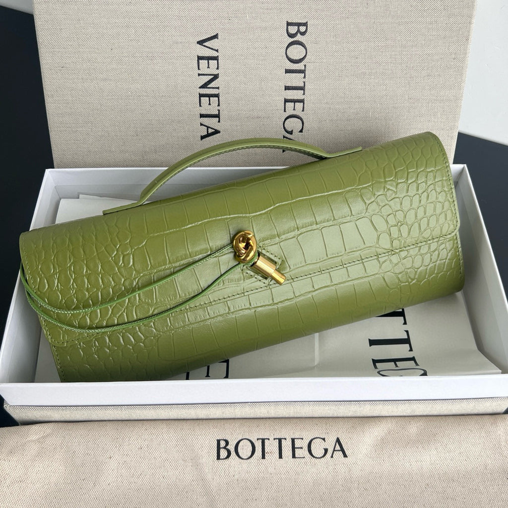 Bottega Veneta Andiamo Women's Solid Color Crocodile Leather Clutch Bag With Metal Clip Closure Bags #75797