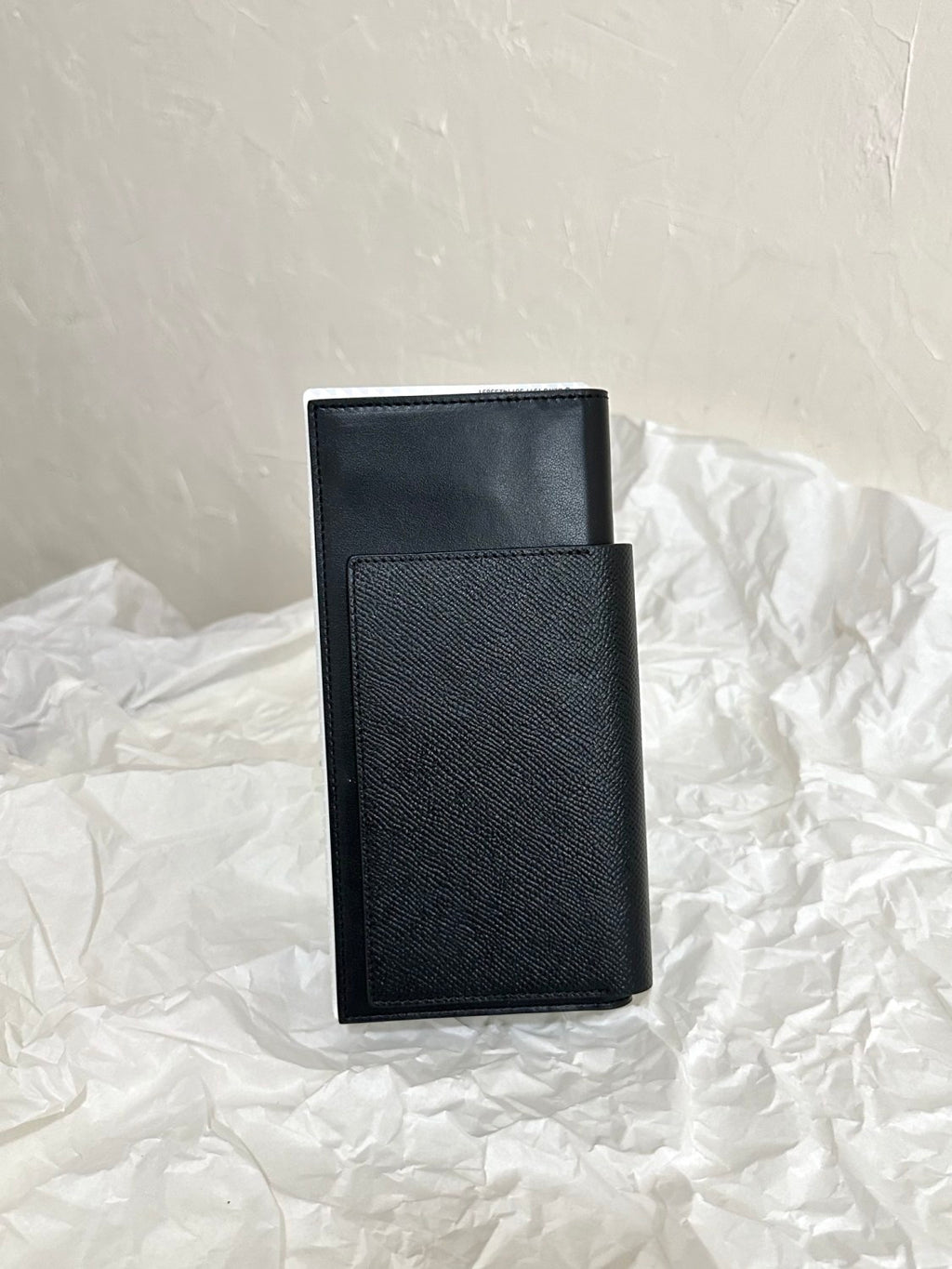 Balenciaga Men's Solid Color Alphabet Logo Embossed Lambskin Passport Case Wallet Cell Phone Bag Bags #195349