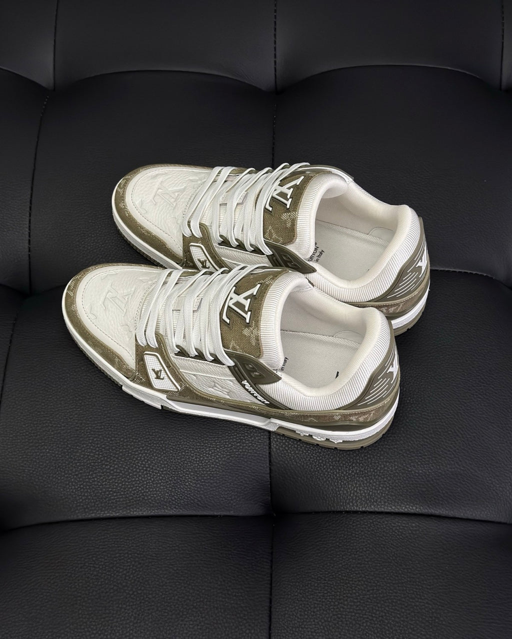 Louis Vuitton Men's LV Trainer Sneakers Four Seasons Retro Colorblocking Grained Cowhide Leather Mesh Round Toe Lace-Up Low Casual Shoes #81323