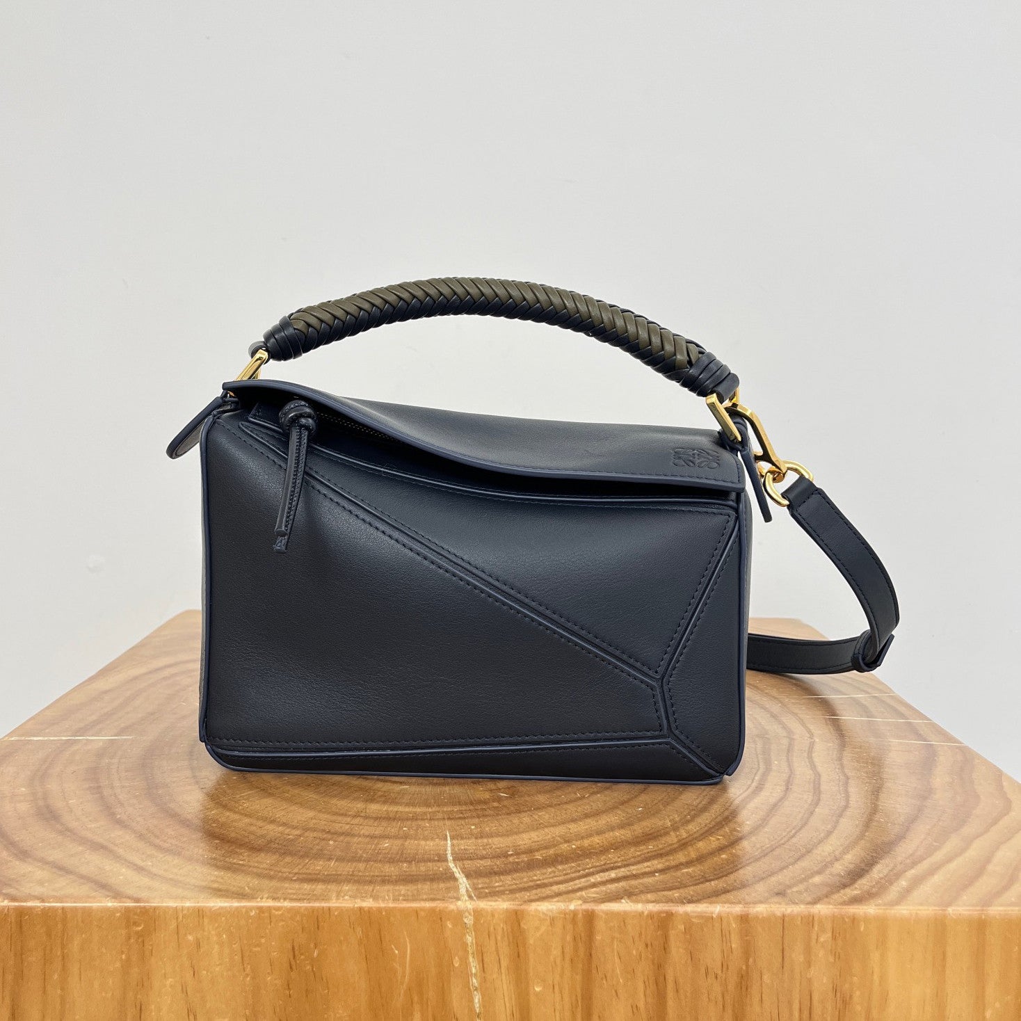 Loewe Puzzle Women's Fashion Classic Solid Color Leather Handle Embossed Tote Bag Shoulder Bag Crossbody Bag Bags A510S21XAE-1100 #78919
