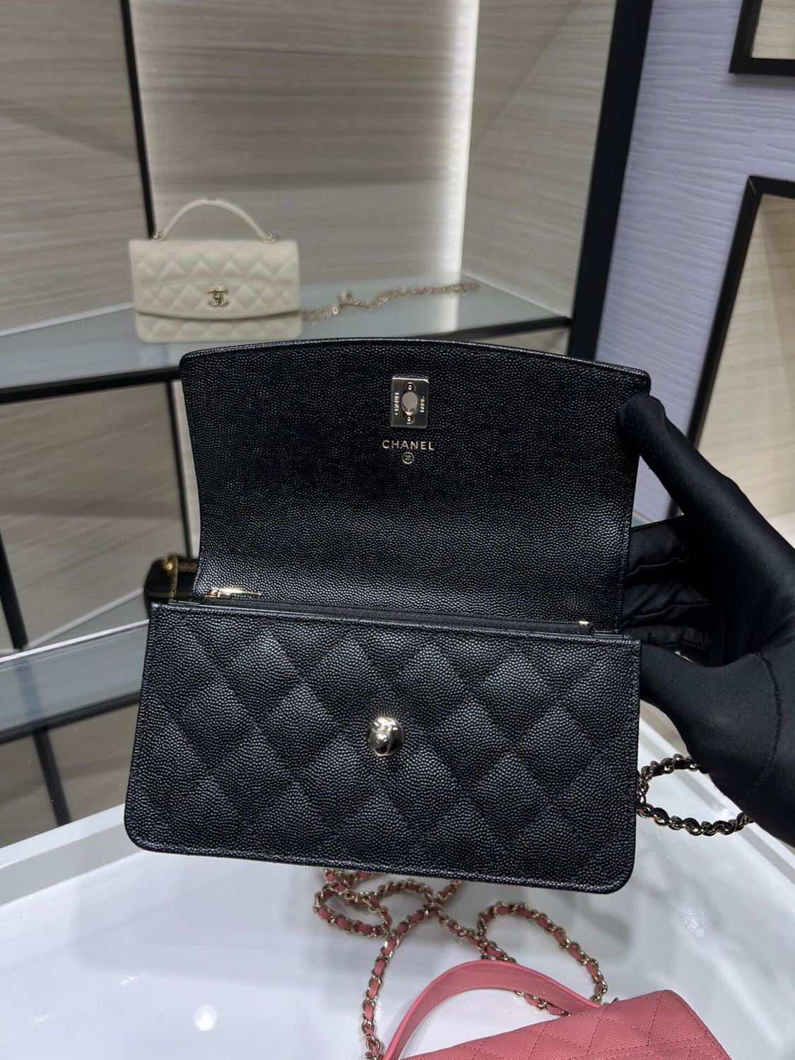 Chanel Chain Clutch Grain Embossed Calfskin With Gold Metal Logo Shoulder Crossbody Bag Fashion Temperament Pure Colour Spring Summer Bags AP4402Y #81133