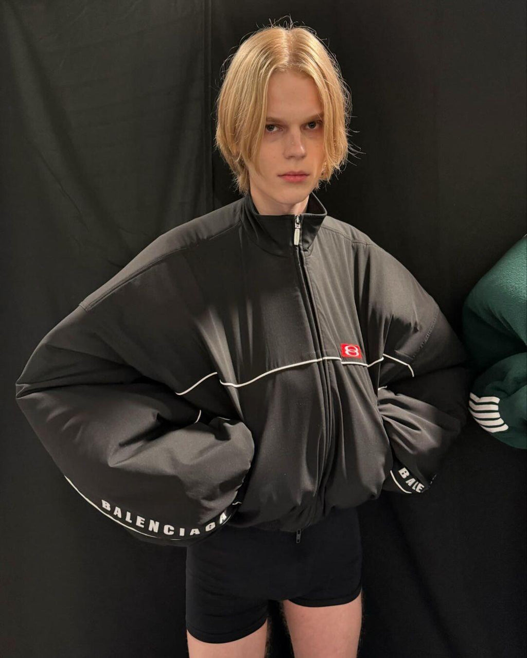 Balenciaga  25SS Airy Quilted Short Jacket Broad Shoulders Silhouette Short Jacket #332721