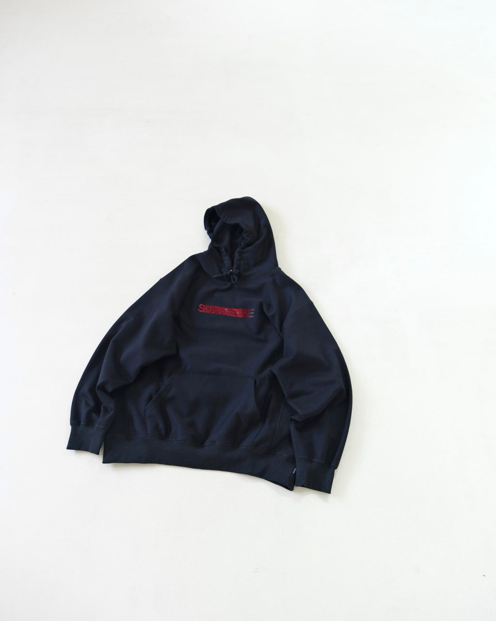 Supreme x Swarovski Men's and Women's FW25 WEEK4 Motion Logo Hooded Sweatshirt rhinestone dynamic logo kangaroo pocket hooded sweatshirt #332326