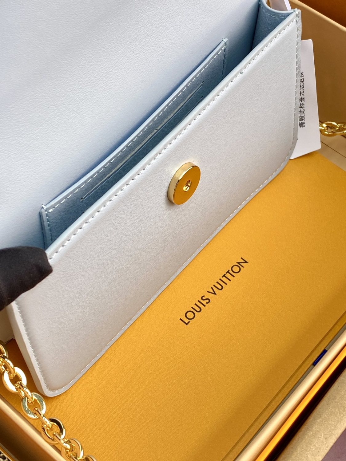 Louis Vuitton WALLET ON CHAIN LV BLOOM Women's Solid Color Metal Chain Shoulder Strap Cowhide Leather Handbag Single Shoulder Crossbody Bag Bags #77333