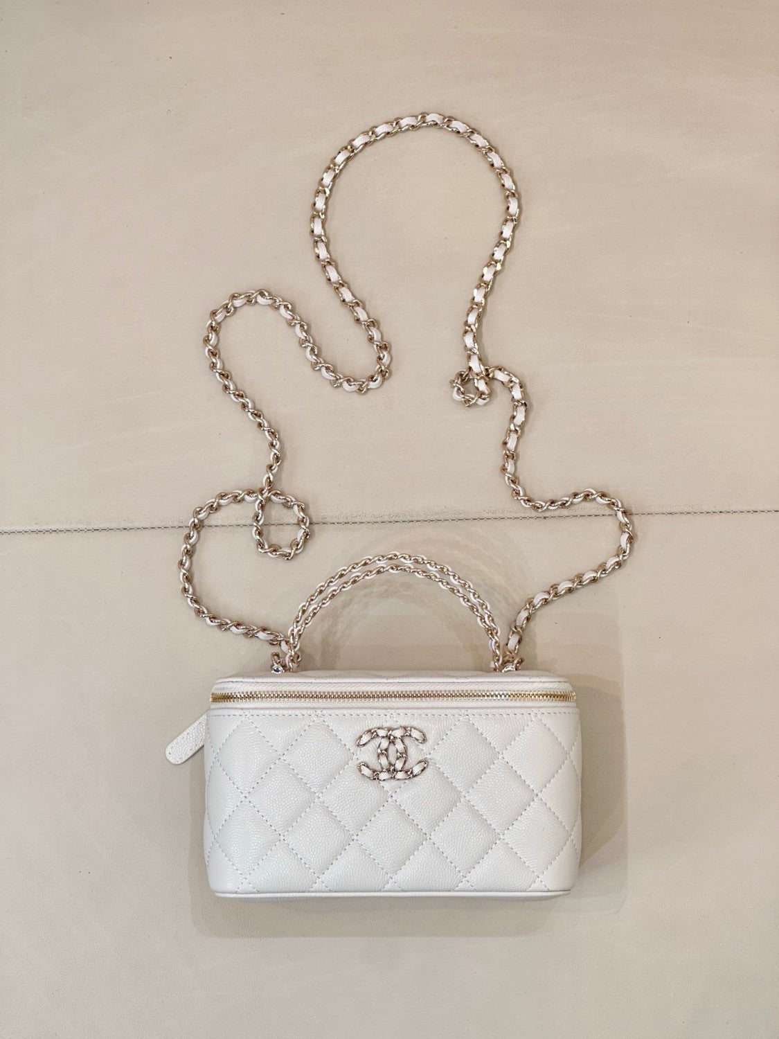 CHANEL Long Vanity With Chain Grained Shiny Calfskin Gold-tone Metal White #383847