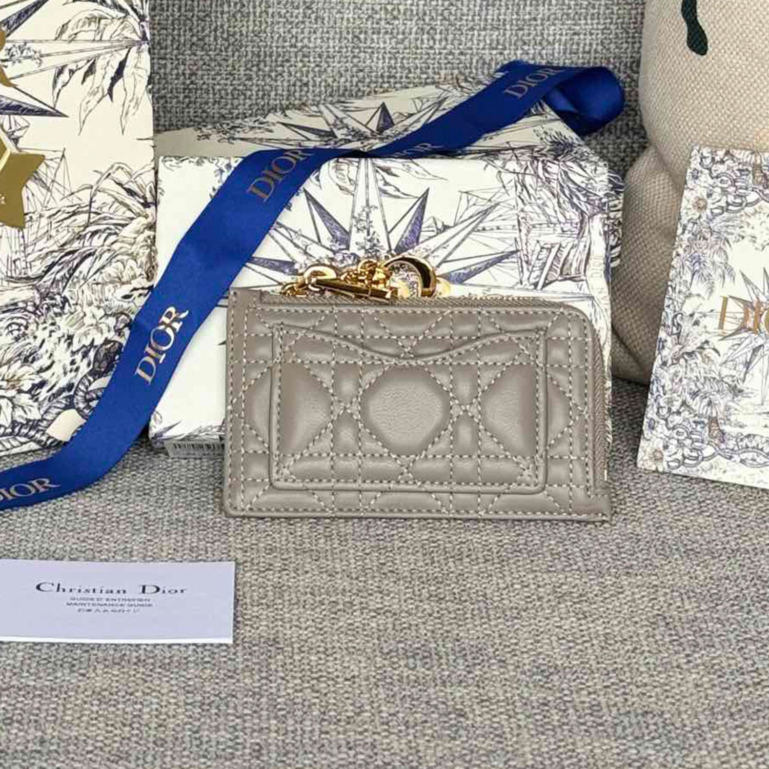 Dior Lady Dior Cosmos Zipped Card Holder Women's Fashion Temperament Logo Solid Colour Metal Decoration Card Case Card Holder Bag Bags S0965ONMJ  #81143