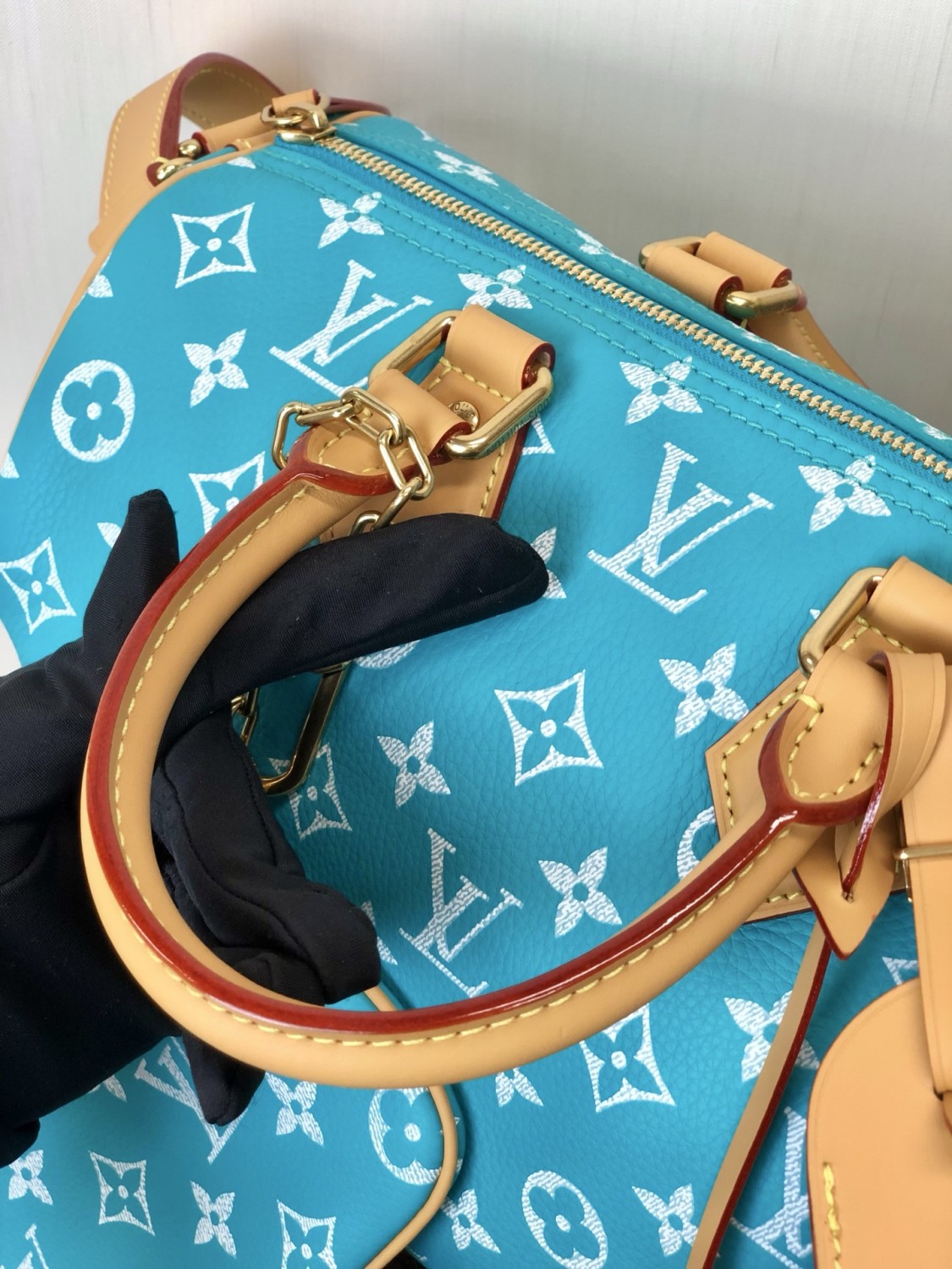Louis Vuitton Women's Fashion Classic Lake Blue Logo Zipper Closure Leather Shoulder Bag Handbags In Small Medium And Large Sizes Crossbody Bag Bags #78664