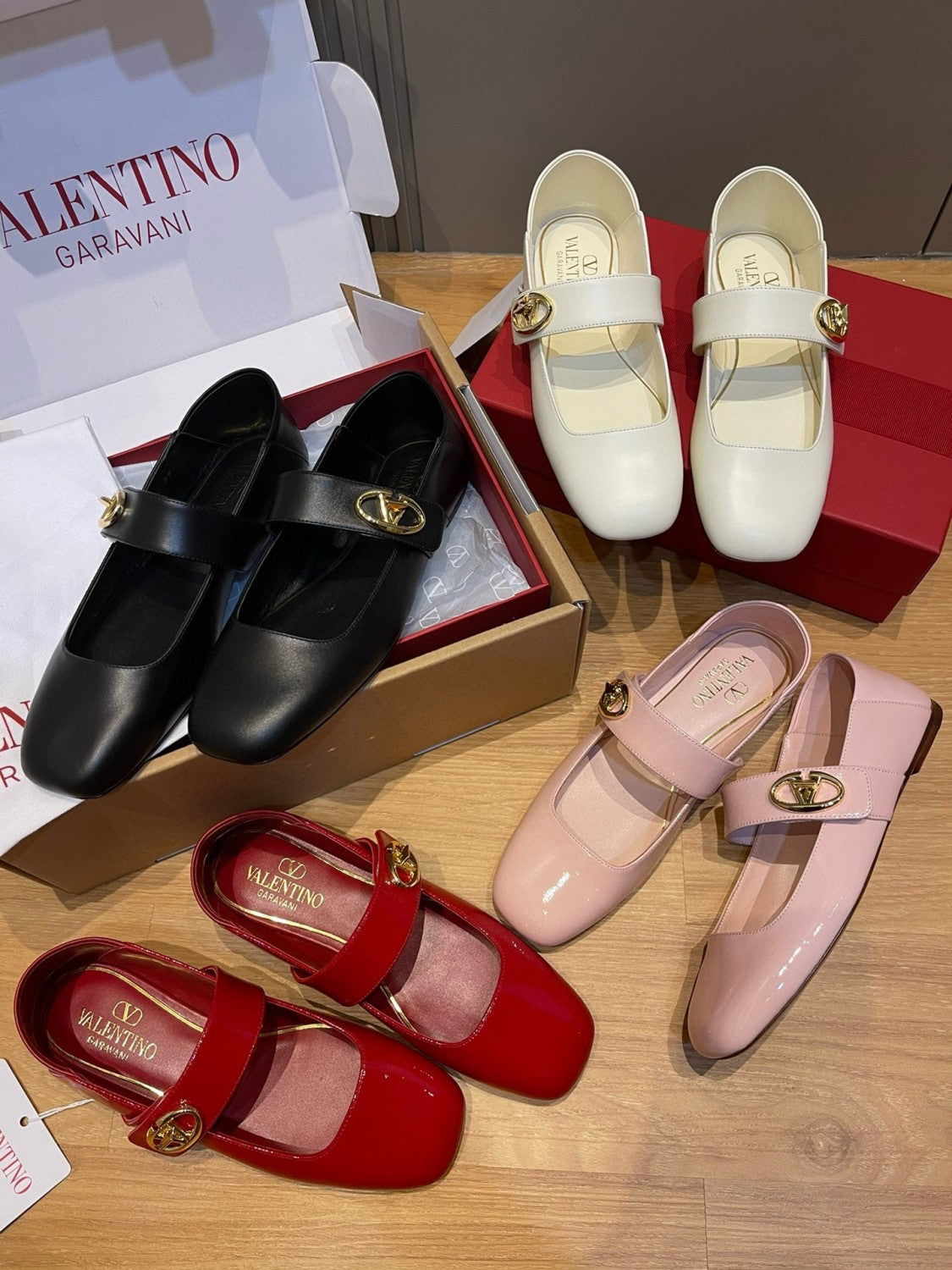 Valentino Women's Spring/Fall Fashion Classic Minimalist Elegant Solid Color Leather Flat Low Top Mary Jane Ballet Flats Shoes #79529