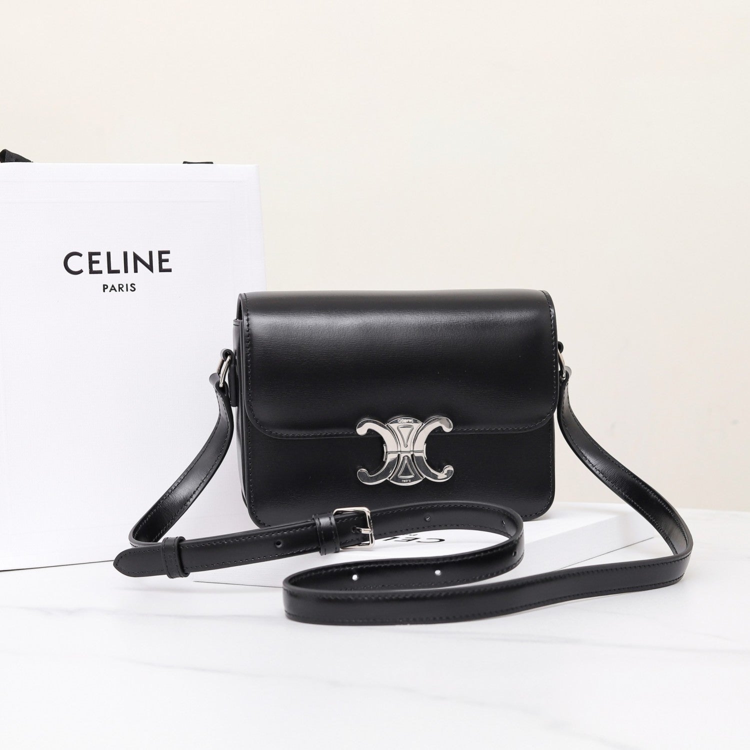 Celine Teen Triomphe Glossy Cow Leather Handbags Women's Temperament Luxury Solid Colour Temperament Crossbody Bag Logo Handbags Bag Bags #71965
