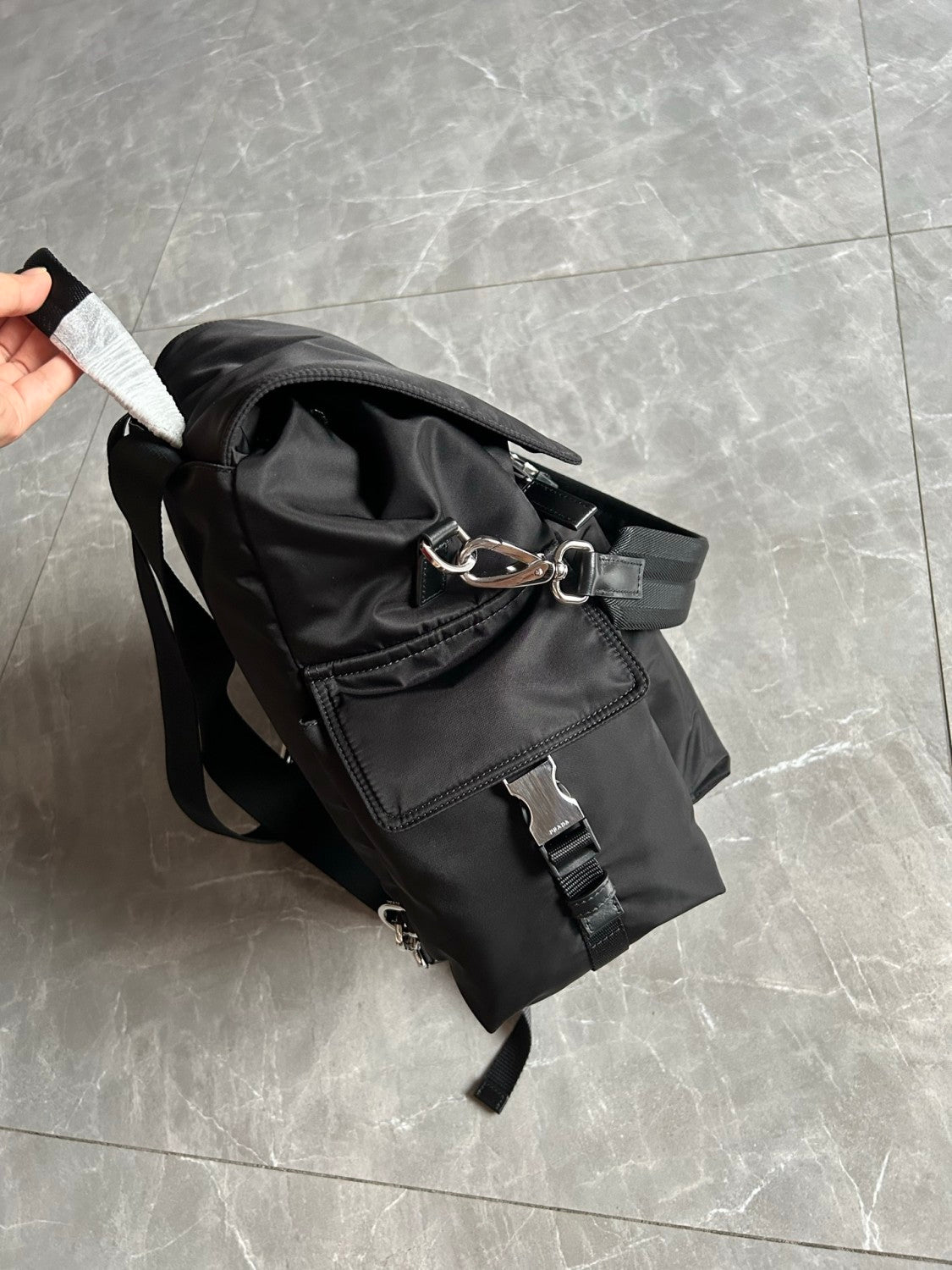 Prada Explore Re-nylon And Leather Backpack For Men - Black Fashionable Backpack. Casual Multi-pocket Bag 2vz118_2dw3_f0002_v_ooo #82291A