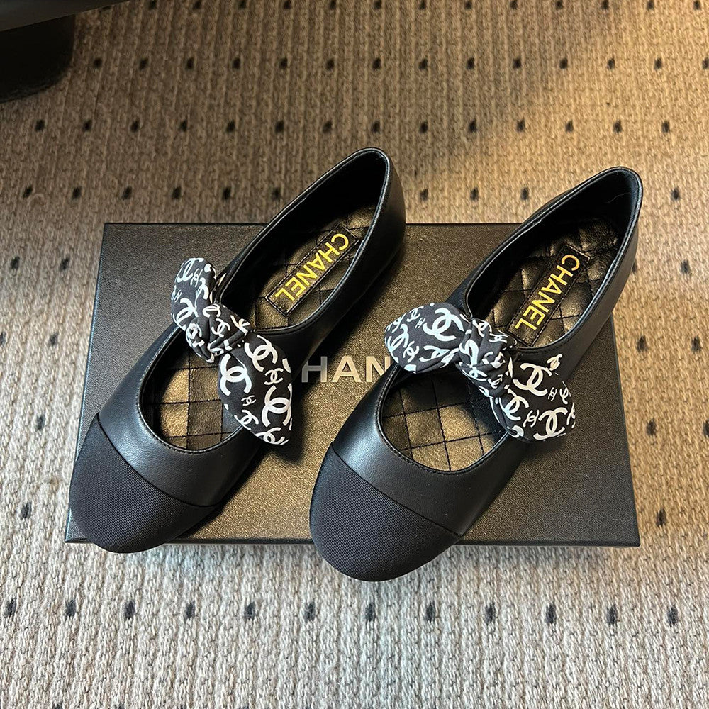 Chanel Mary Janes Lambskin Silk Grosgrain White Black #334248