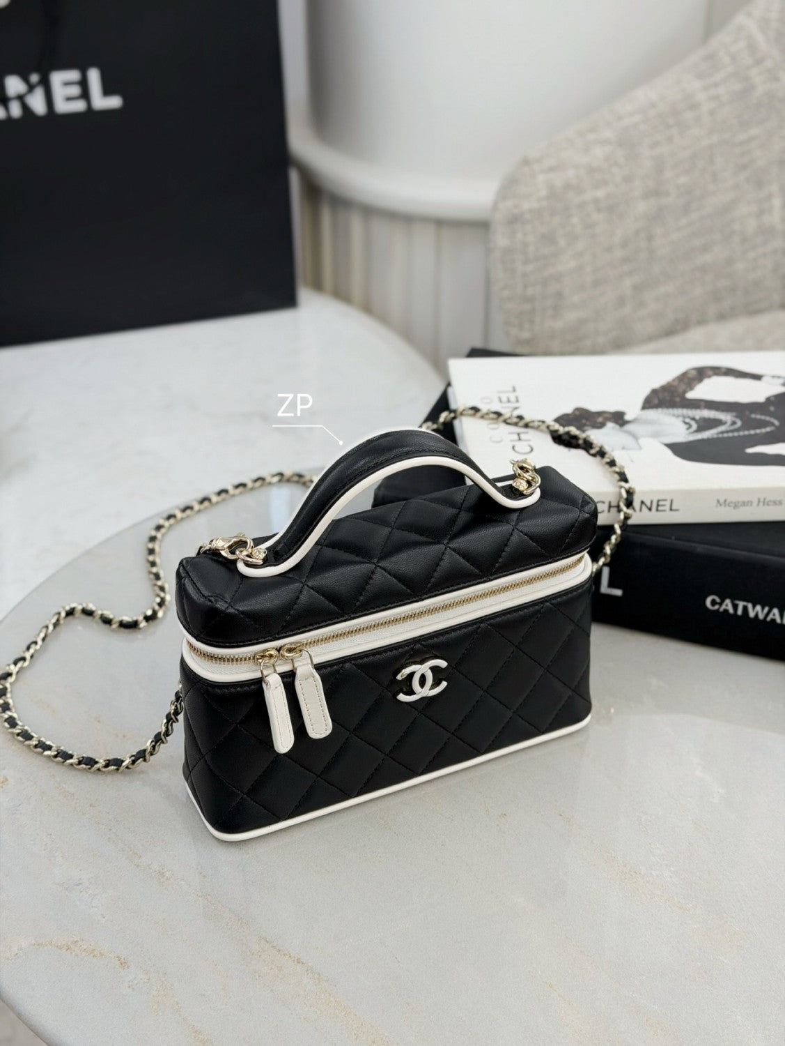 Chanel 26 New Arrival Black And White Panda Colour-block Lunch Bag Colour-block Make-up Bag Diamond-quilted Chain-strap Handbag  Lady Bags AP5240 #84323A